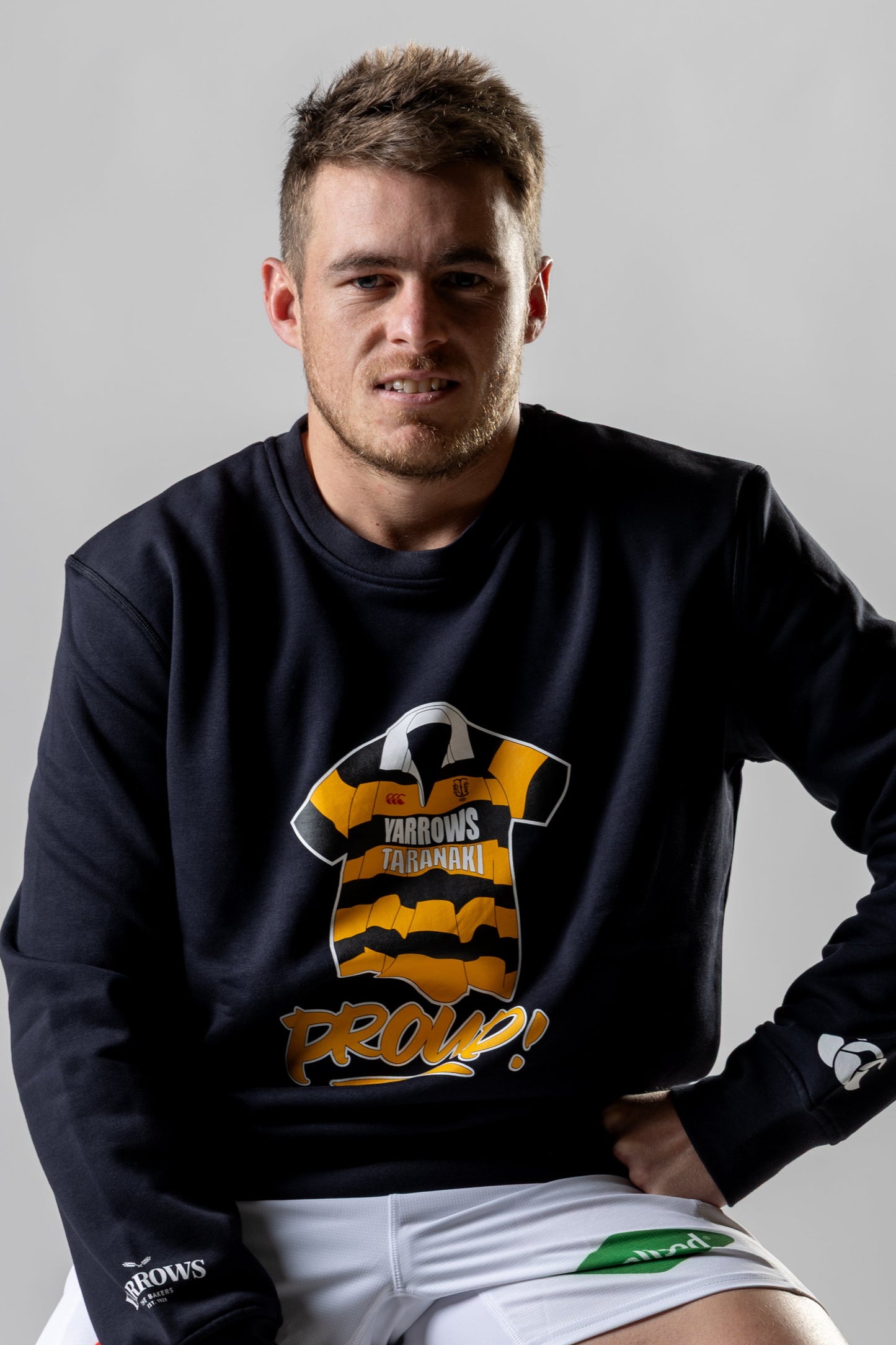 Yarrows Taranaki Bulls Supporters Crew Sweater