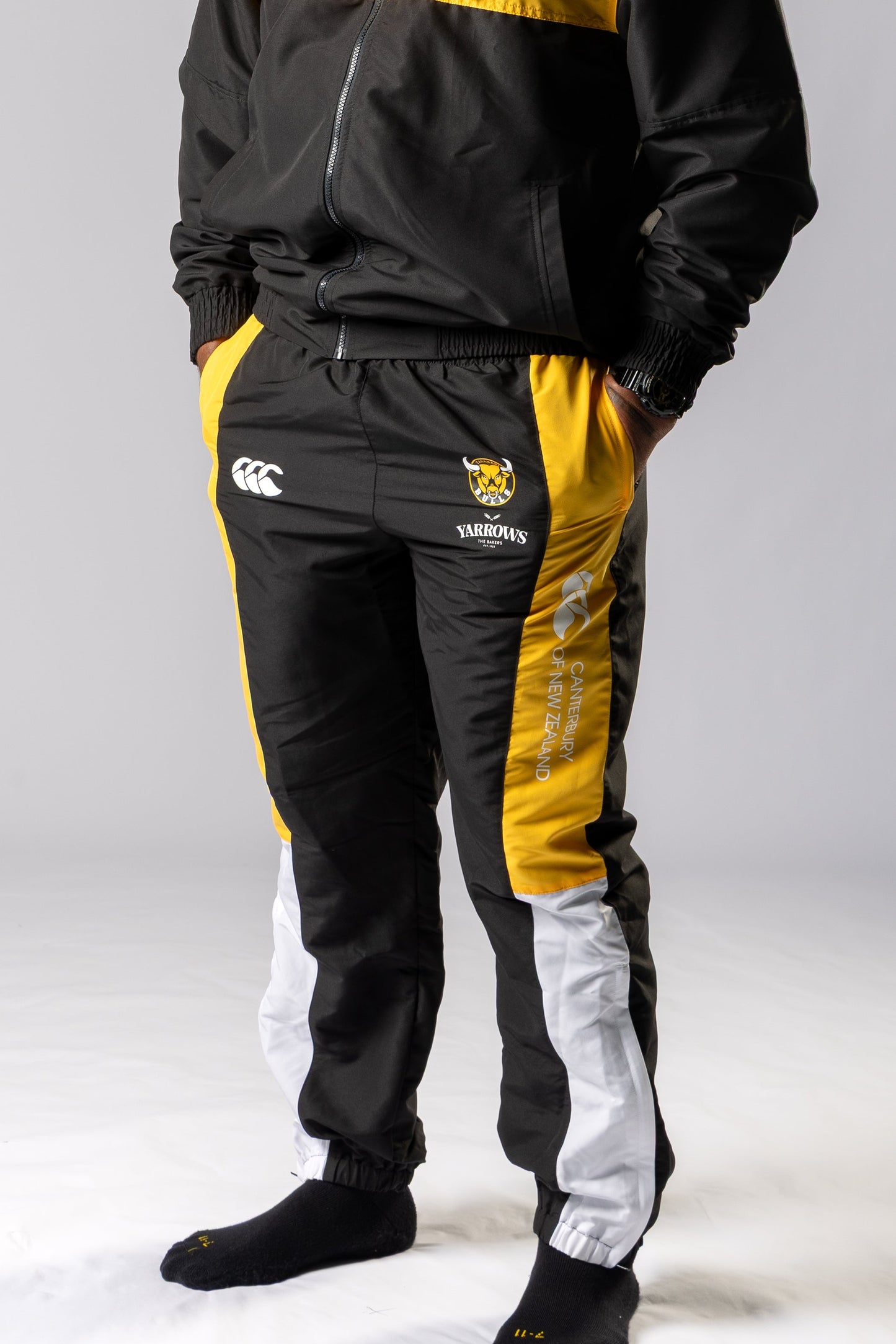 2026 Yarrows Taranaki Bulls Retro Trackpants